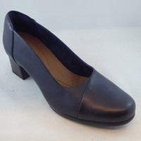 Clarks Un.Damson Step Pump