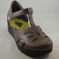 Fly London VELT2224FLY-005 T-Strap