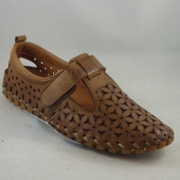 Volks Walker 1157-Q105 Perf Mary Jane